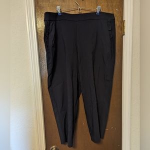Worthington Woman Navy crop pants